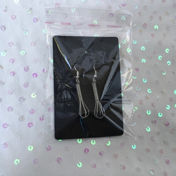 Unique Cooks Kitchen Whisk Dangle Pierced Earring - Picture 5 of 5
